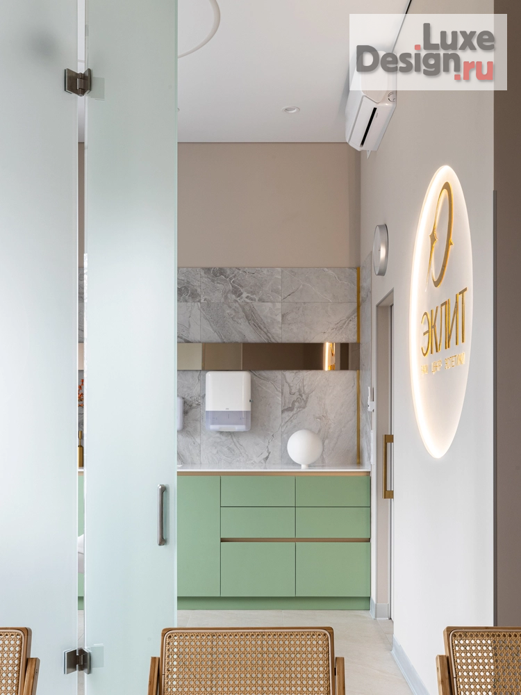 Дизайн интерьера лечебного учреждения "Косметологическая клиника премиального класса  " (фото 32)