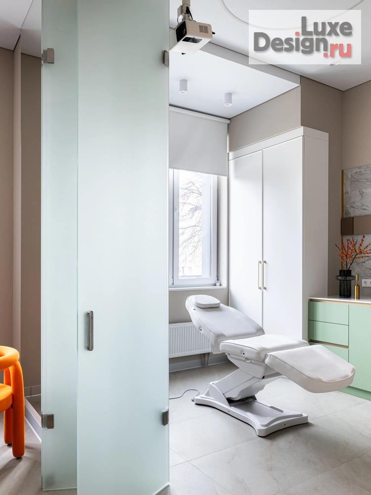 Дизайн интерьера лечебного учреждения "Косметологическая клиника премиального класса  " (фото 34)